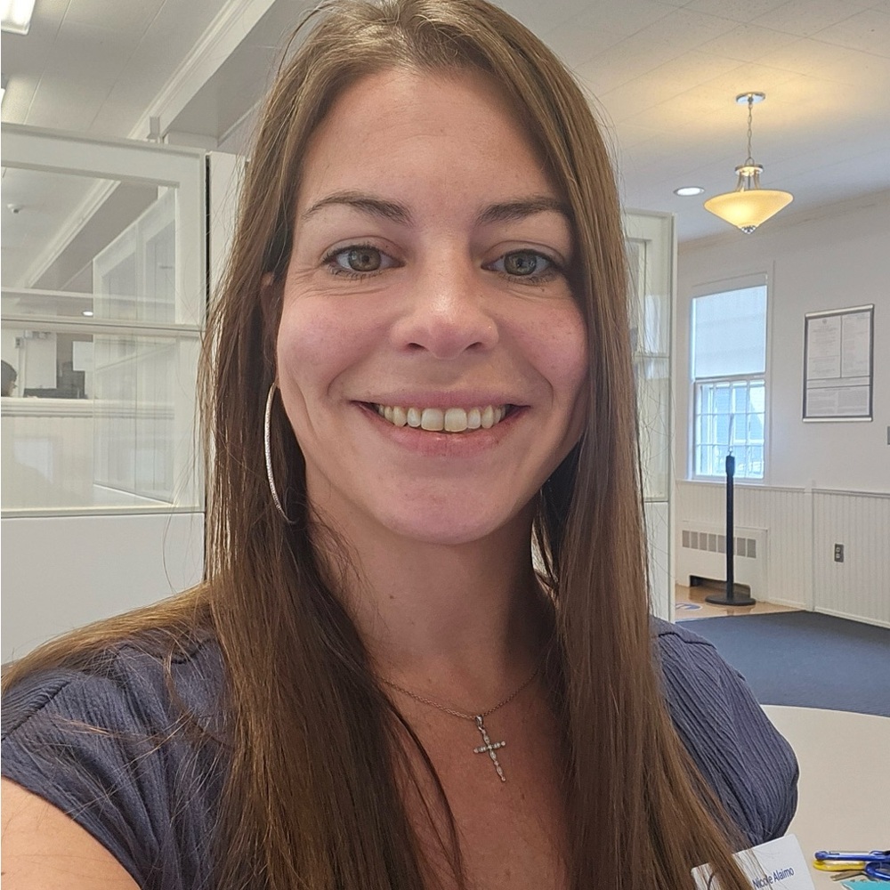 Meet your Posher, Nicole